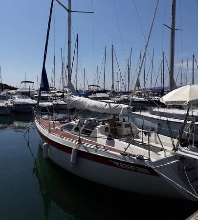 Bateau A Quai St Raphael, 4 Couchages , Voilier Etap 28I Hotel Saint-Raphaël Exterior foto