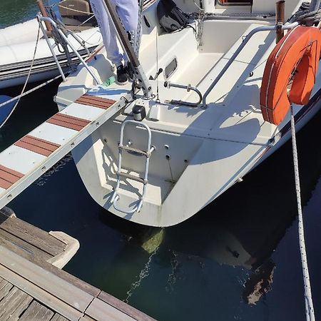 Bateau A Quai St Raphael, 4 Couchages , Voilier Etap 28I Hotel Saint-Raphaël Exterior foto